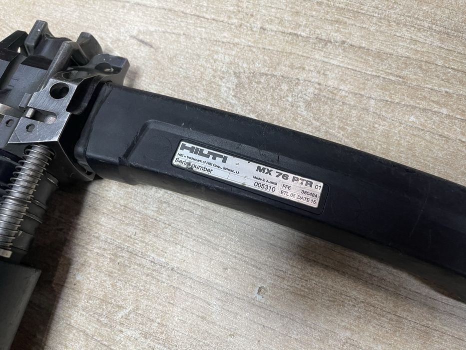 Hilti DX 76 PTR / пороховий монтажний пістолет Хілті