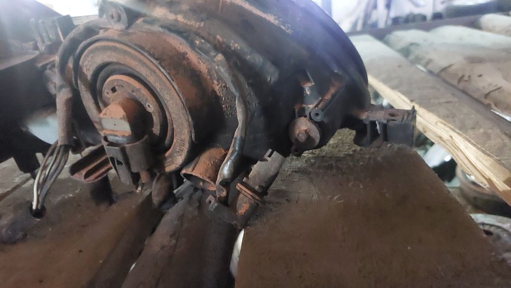 Фара ліва  LEXUS GS300 97-05