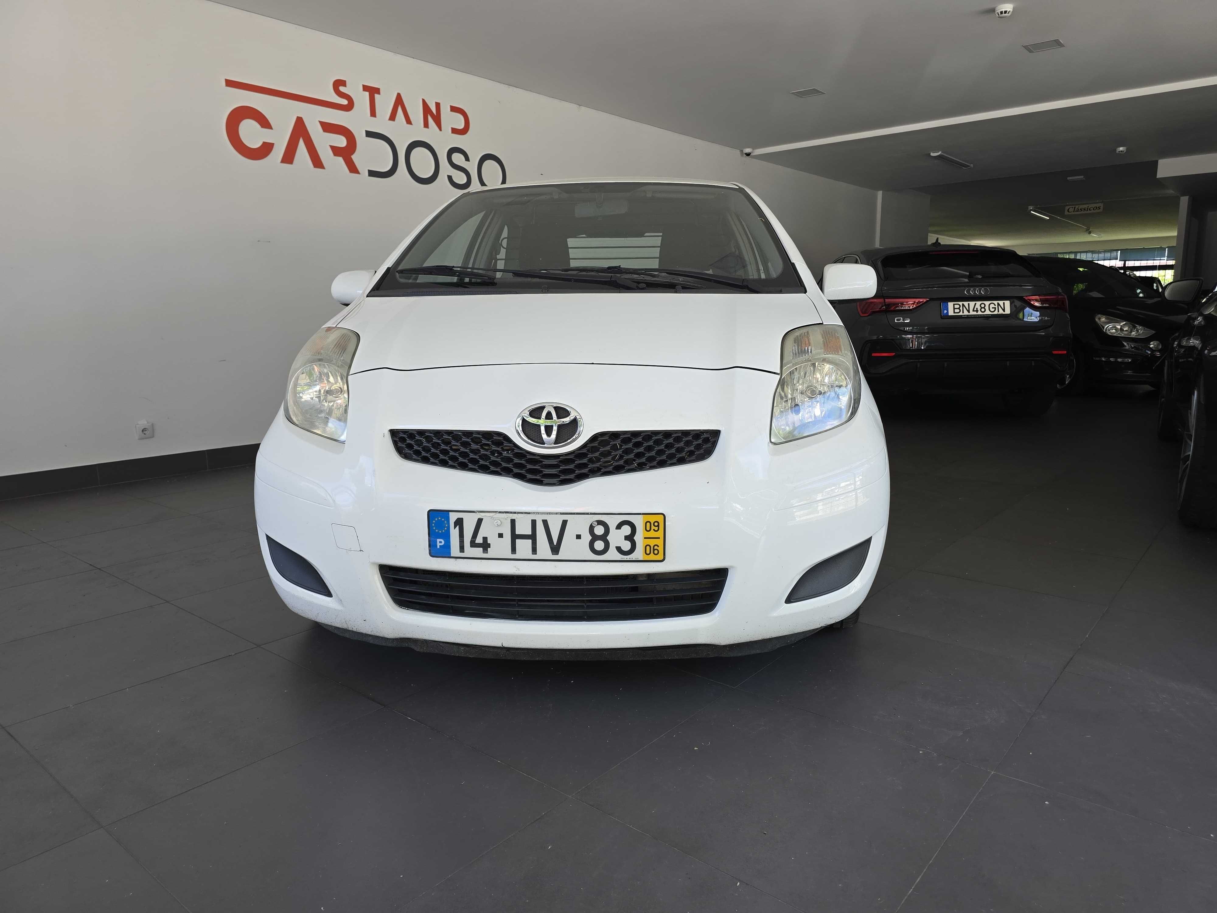 Toyota Yaris 1.4 D-4D Sol Comercial à Venda