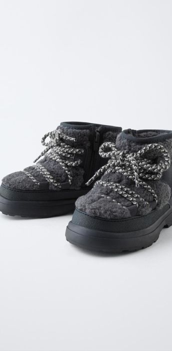 Розпродаж. Чобітки Нові. Zara оригінал. Розмір 22 та 23.