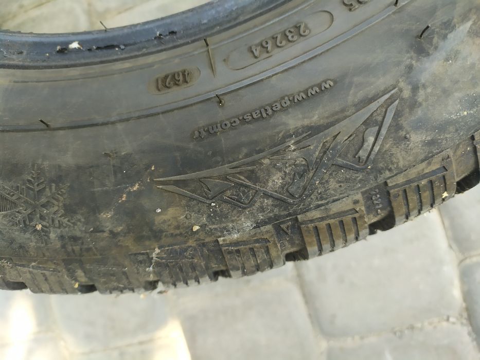 Комплект скатов 205/60 R16 Petlas Glacier W661 зима