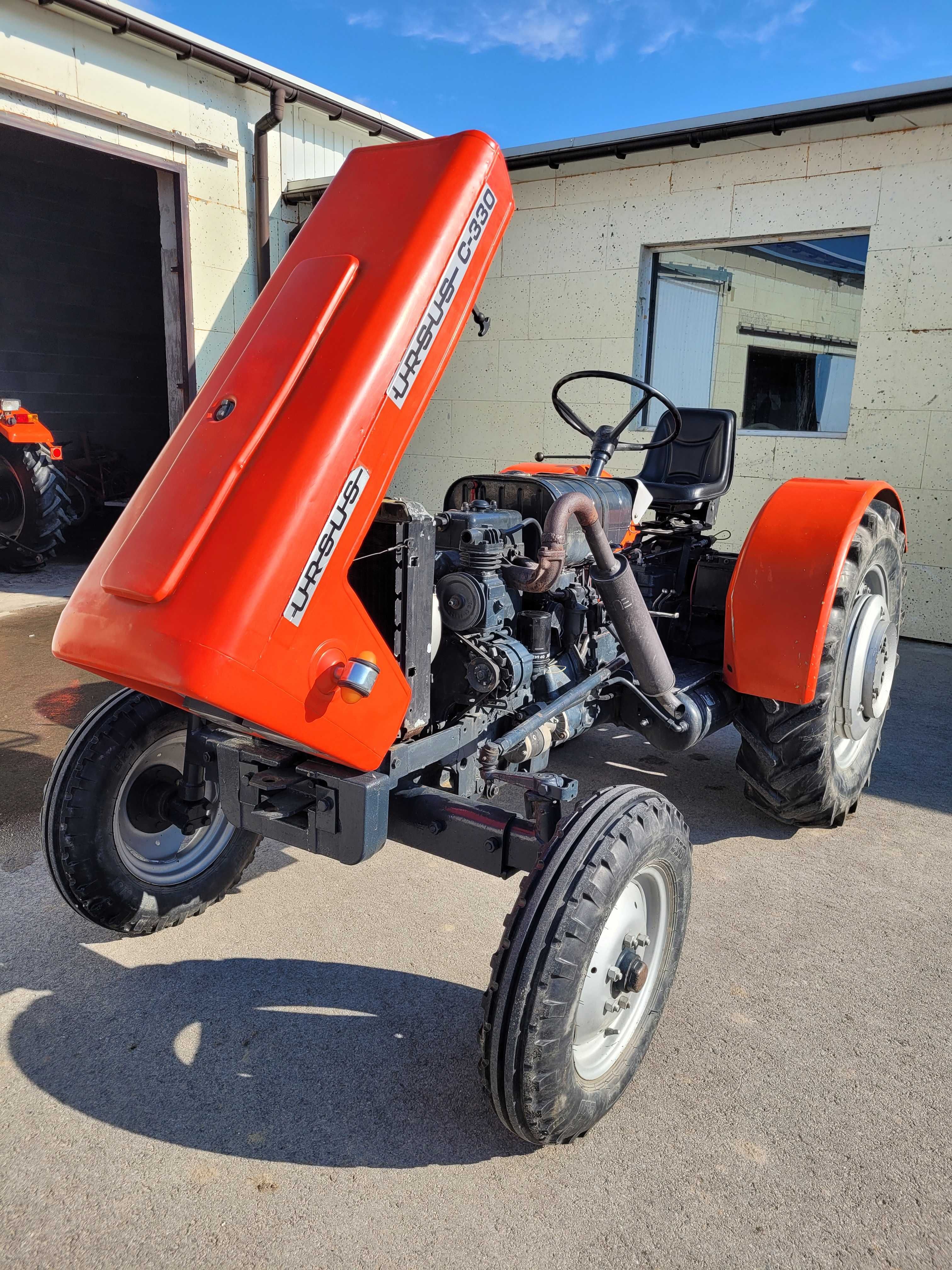 Ciągnik URSUSC-330