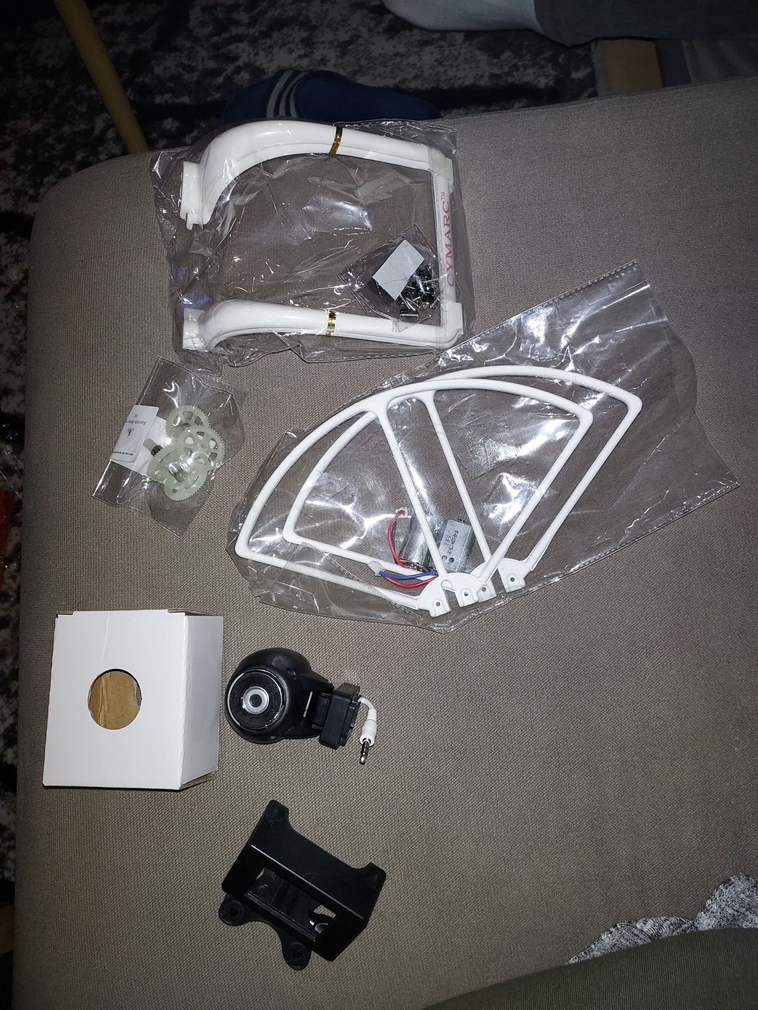 Dron SYMA X8HC kamera