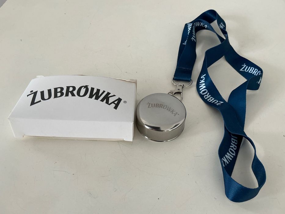 Kieliszek metalowy turystyczny na smyczy