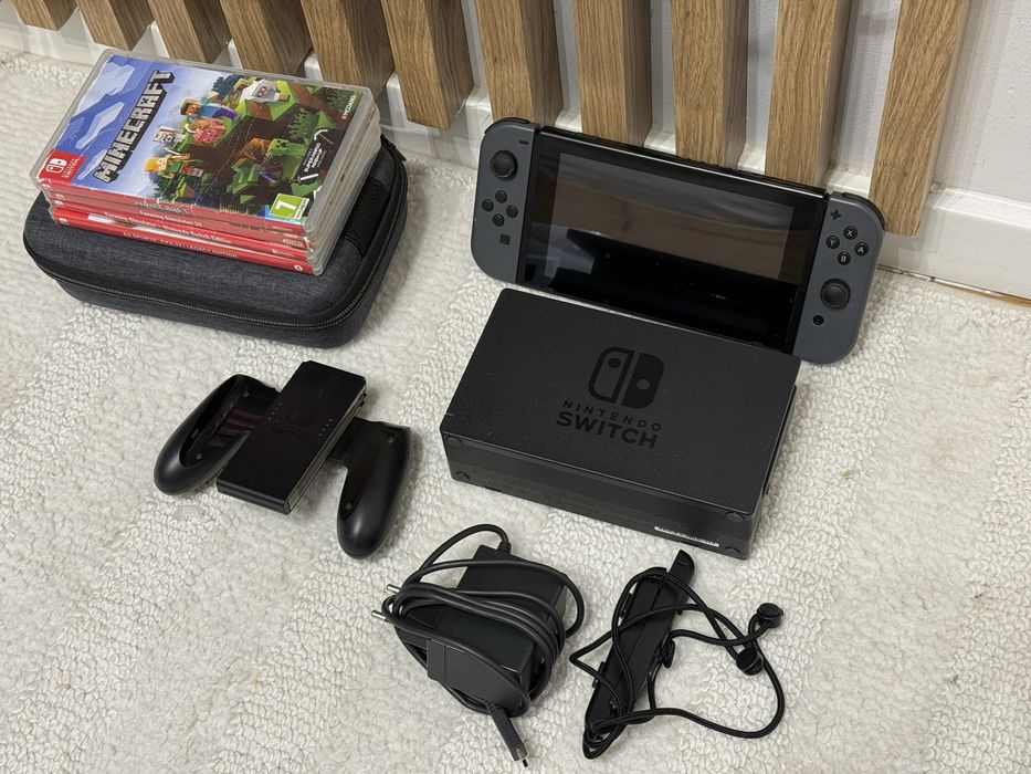 Nintendo Switch (JAK NOWE!!) + GRY i dodatki