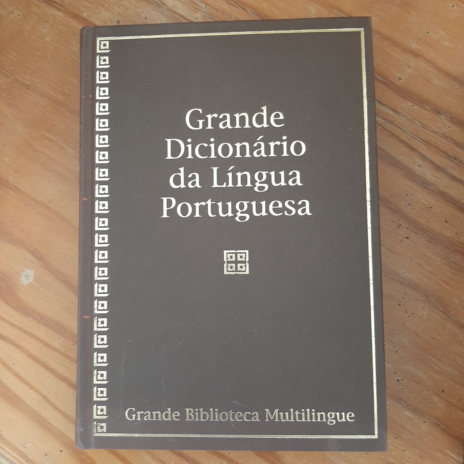 Grande Dicionário da Língua Portuguesa