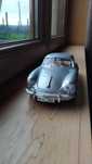 Carrinhos Porsche e Corvette 1:18