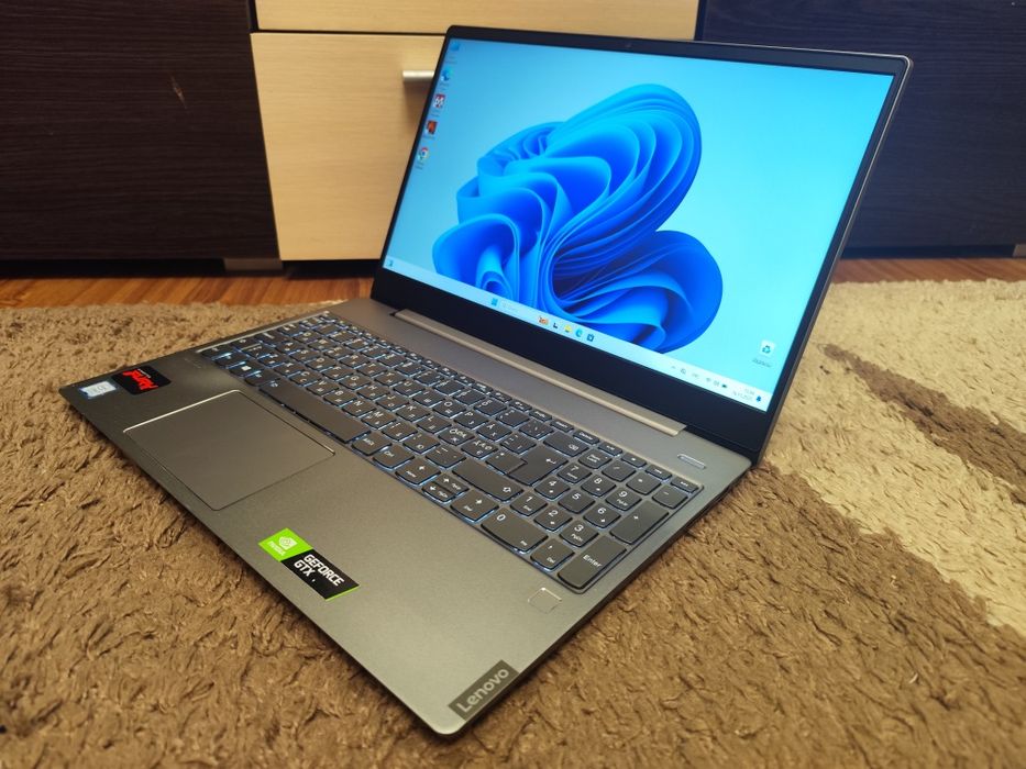 Lenovo ideapad S540-15IWL i7-8556u/GTX1650/12озу/128nvme