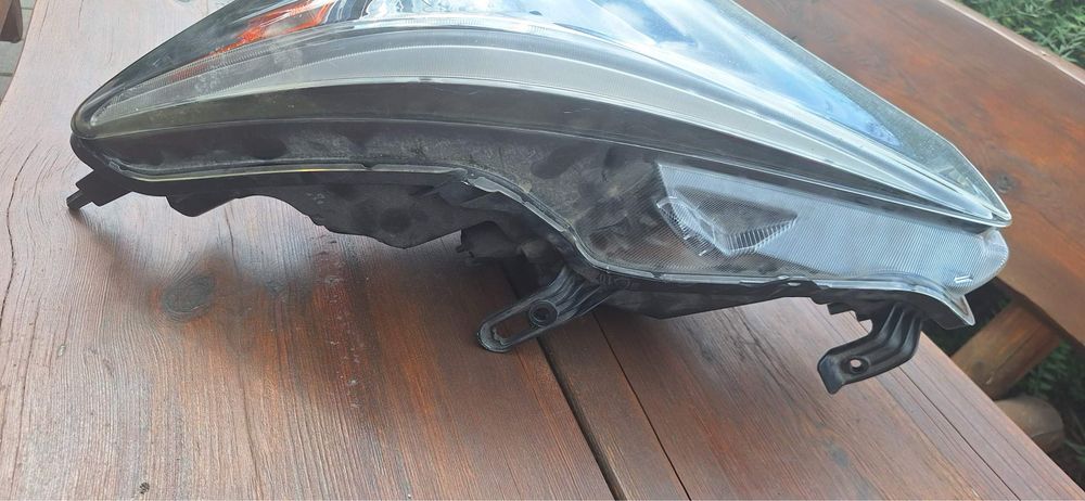 Lampy infiniti Q50 nieskrętne KOMPLET
