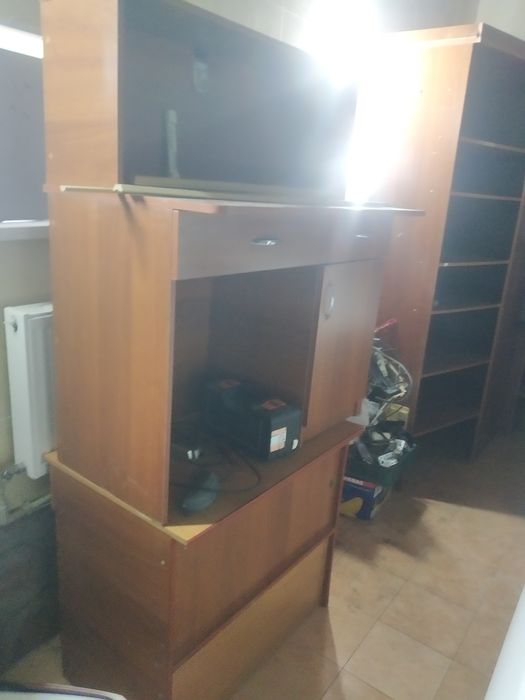 Меблі для магазину Стелажі Офісні меблі