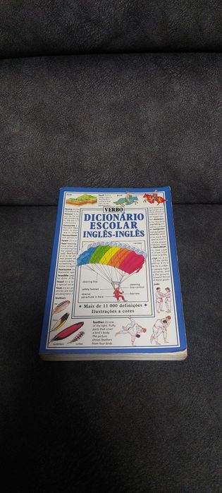 Dicionário escolar inglês-inglês