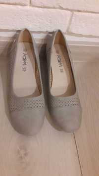 Buty damskie firmy K&M/ rozmiar 38 NOWE