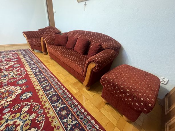 Zestaw wypoczynkowy kanapa, fotel, pufa