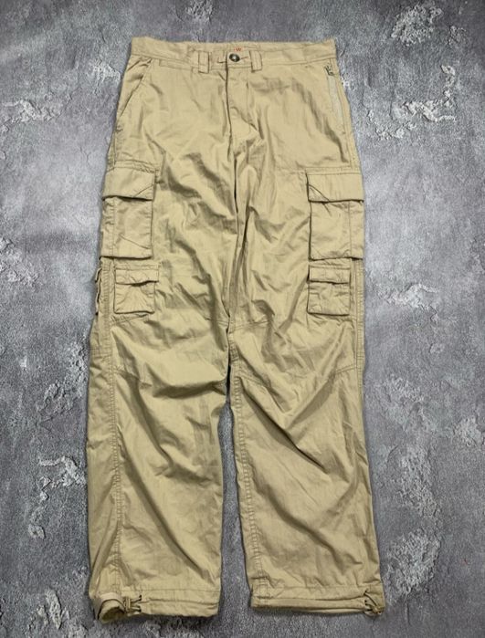 Вінтажні карго штани

штани мультіпокет

Стан: 9/10

Розмір: L

Ціна: