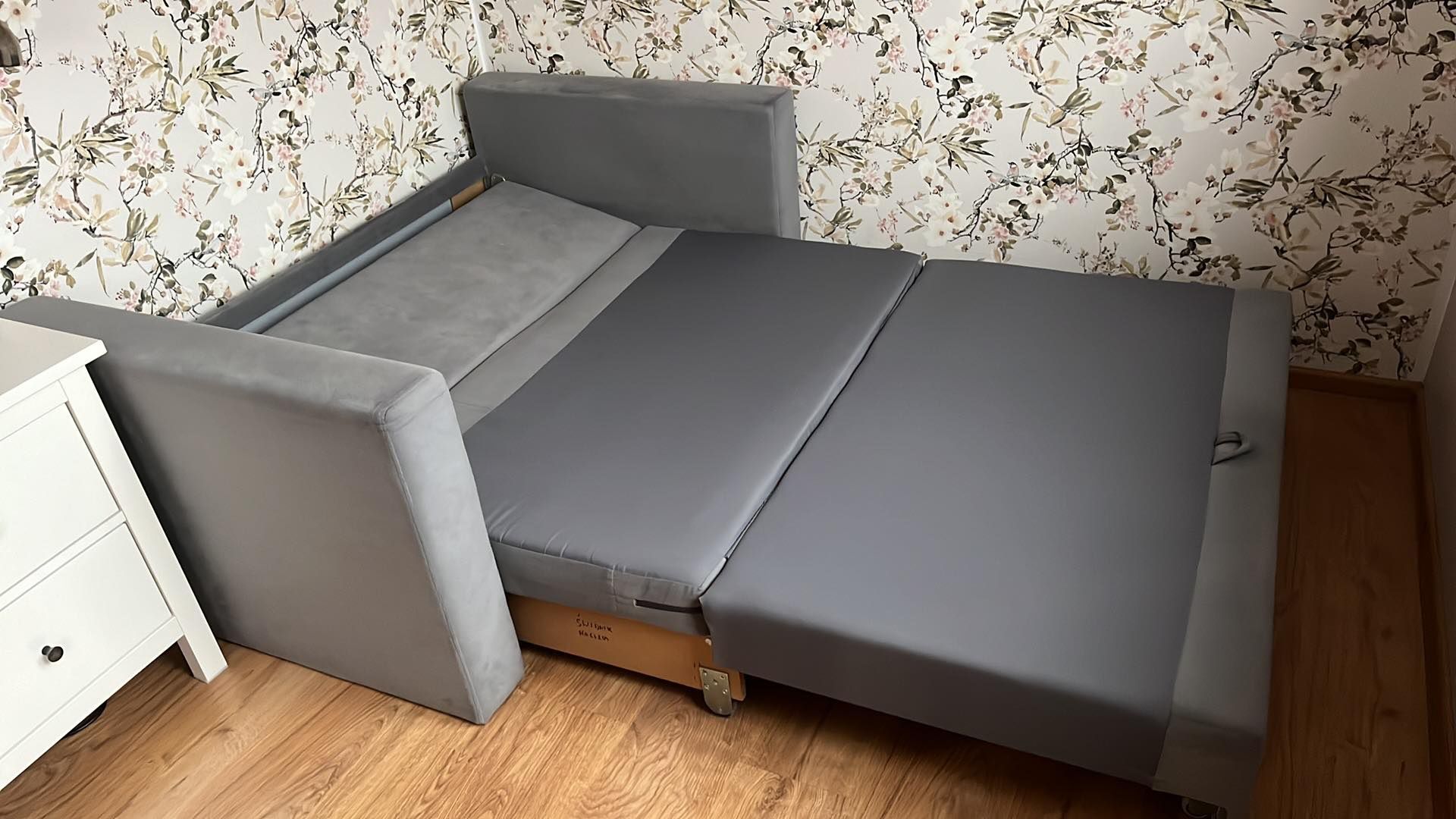Sofa do spania 140x90