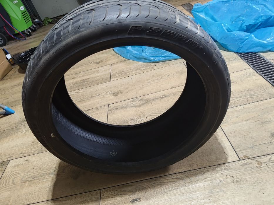 1x Pirelli P zero 255/35/20 4mm