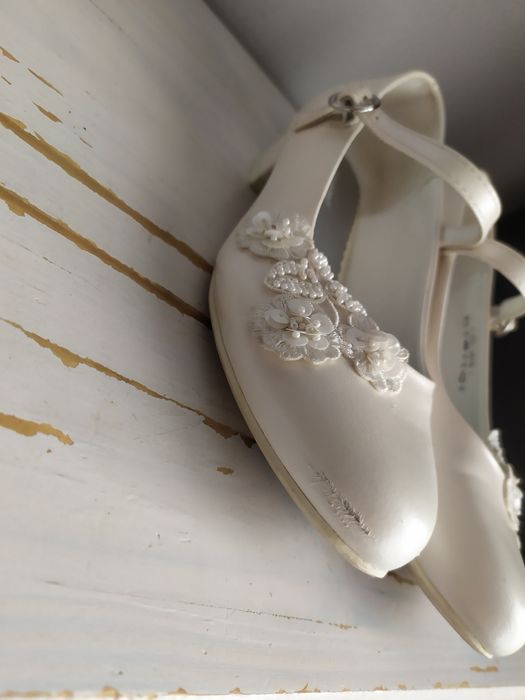 Graceland białe pantofle pantofelki 32 obcas