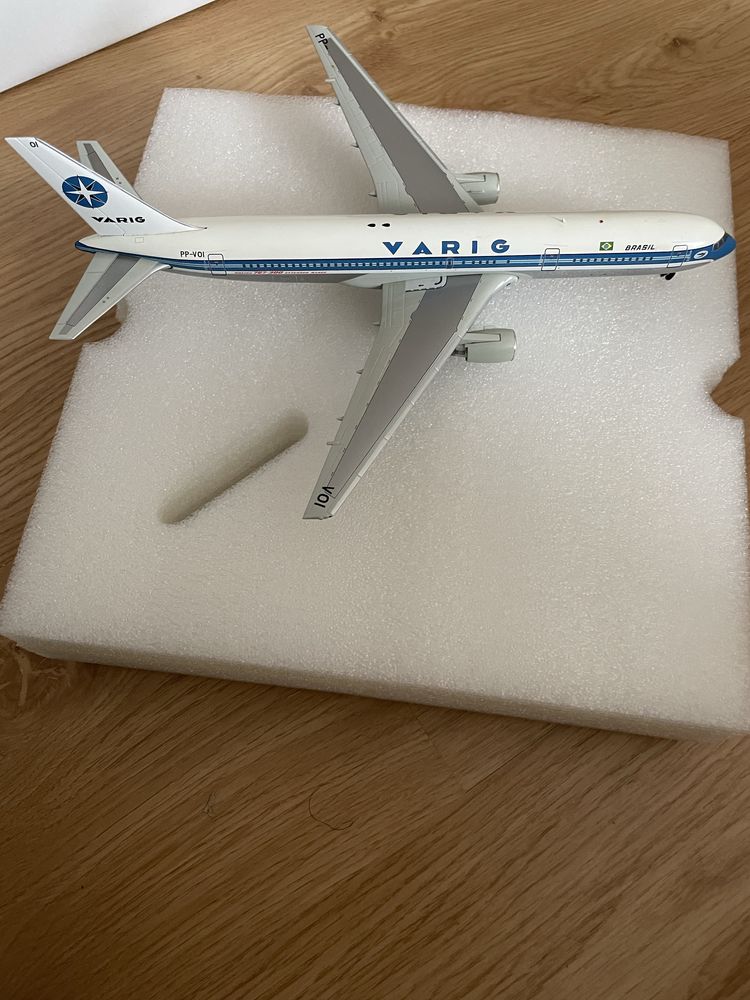 Varig kit higiene e modelo 767/300