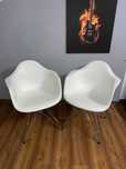 Krzesło Vitra Eames DAR design by Charles & Ray Eames 1 szt