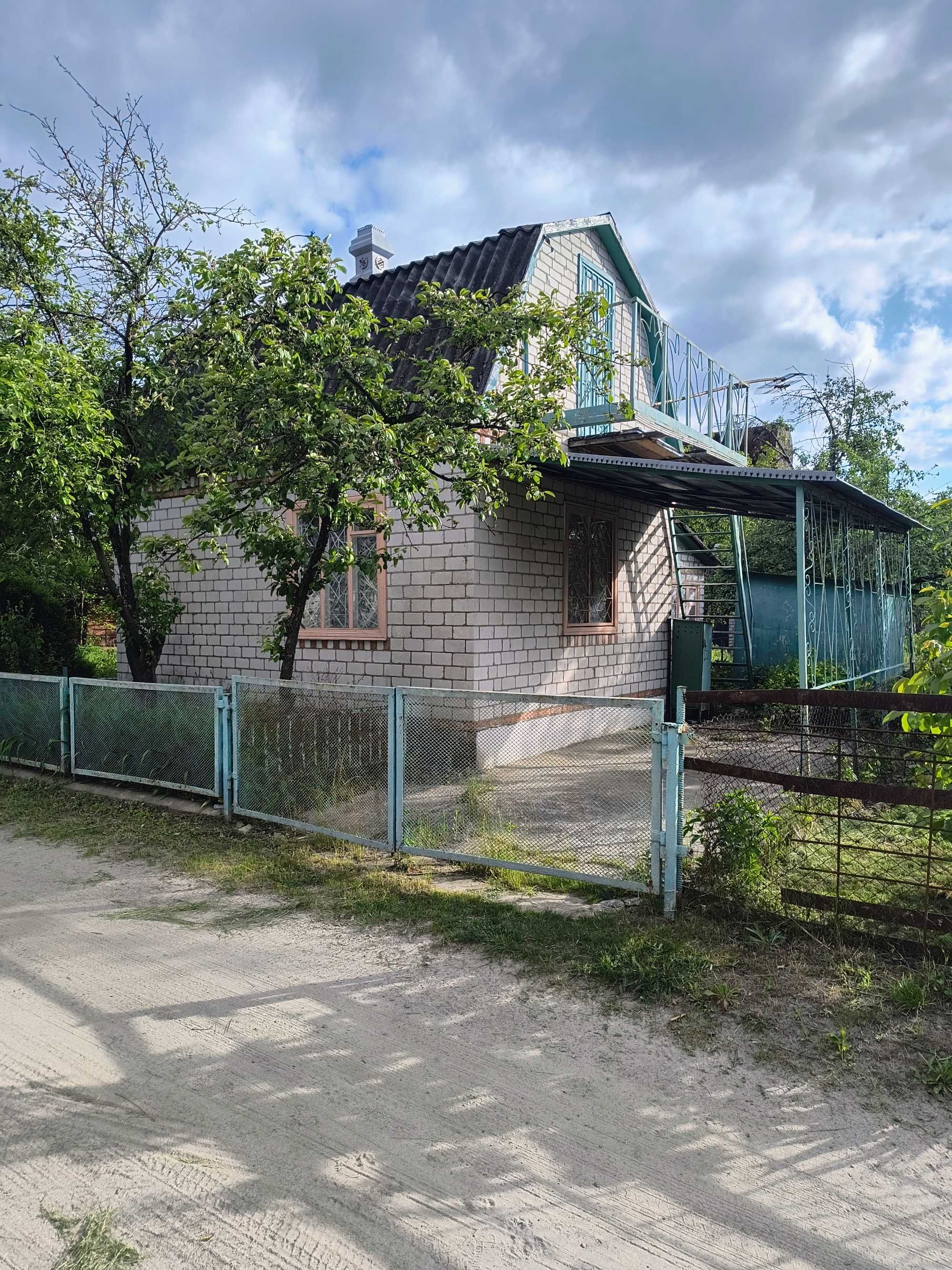 Продам Дачу 10км. от Центра, ліс, озеро.
