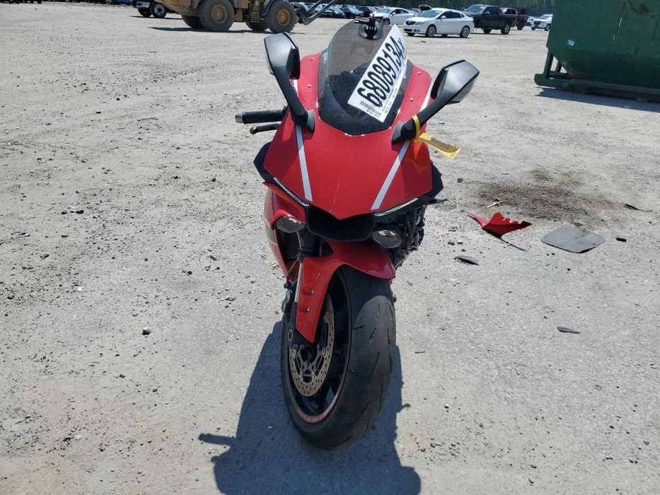 Yamaha YZFR1 2019