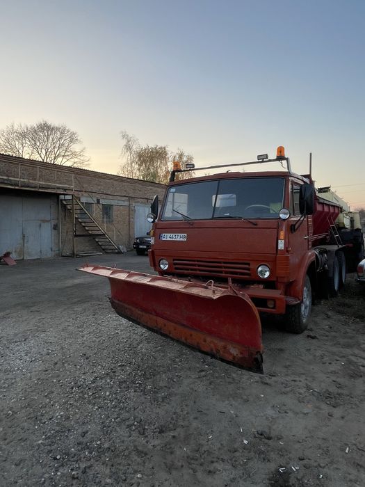 Камаз комунально—дорожня машина