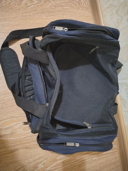 Сумка дорожна. Валіза. Чемодан.