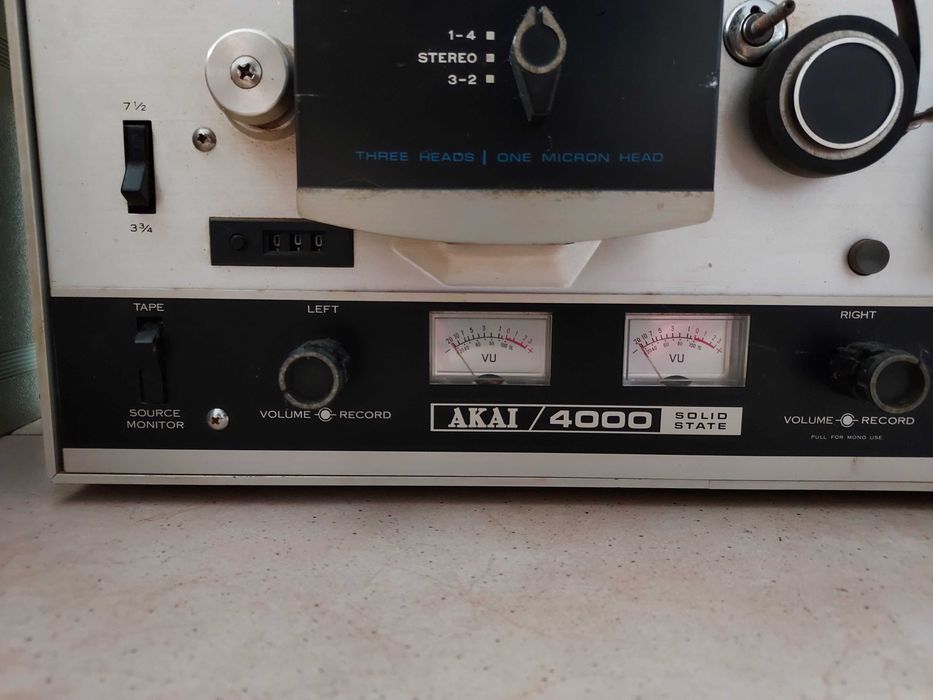 Gravador de fita Akai 4000 de 1970 + 20 fitas