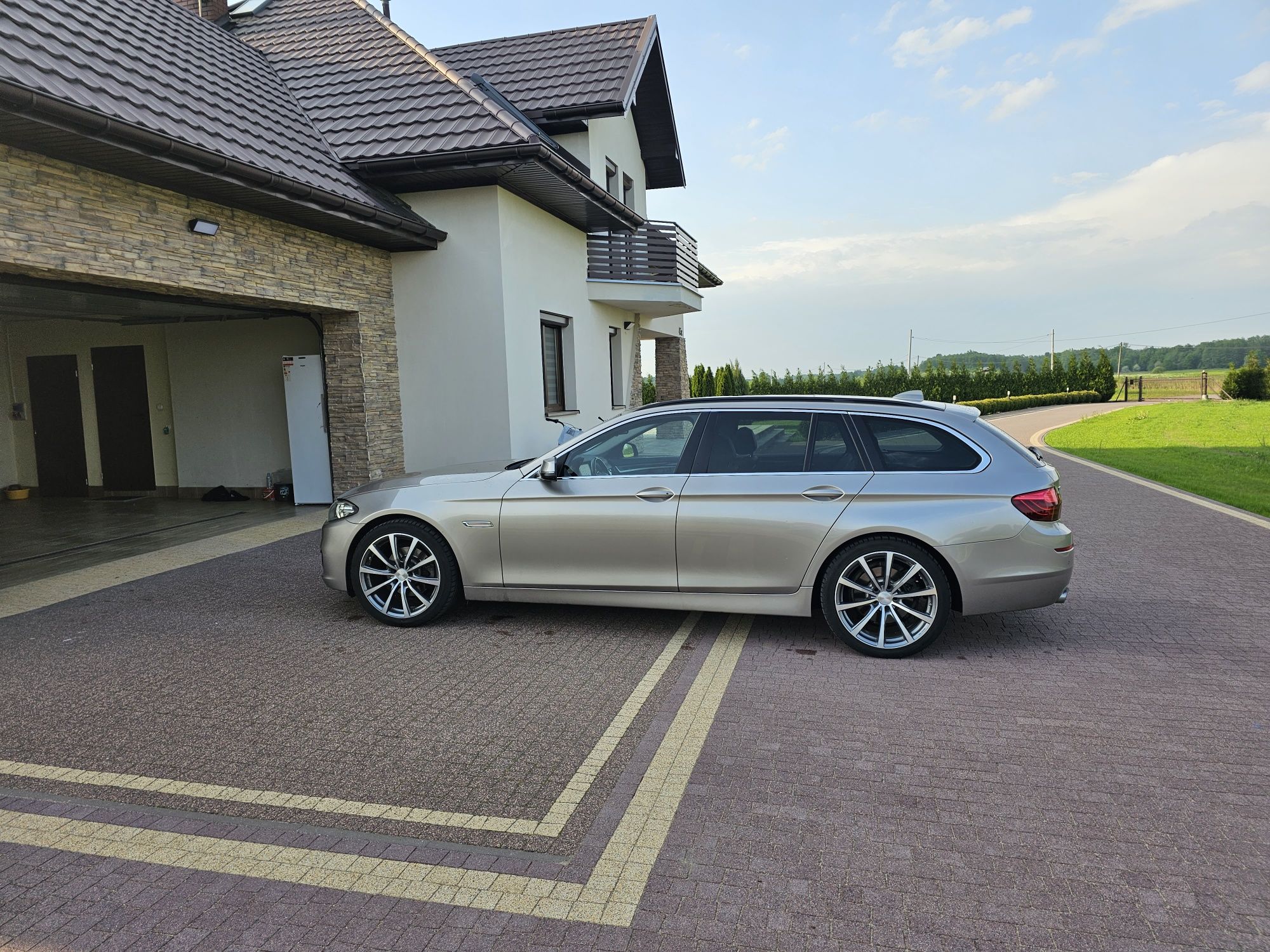 Bmw f11 520d xdrive fa vat 23