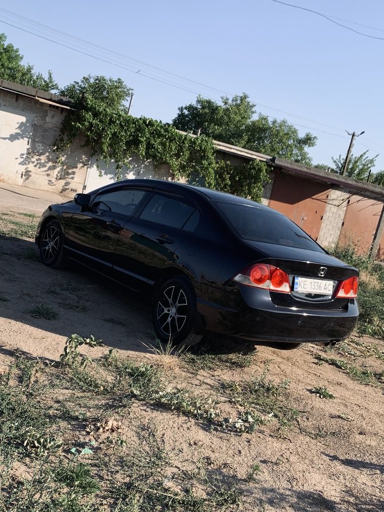 Продам Honda Civic 4d