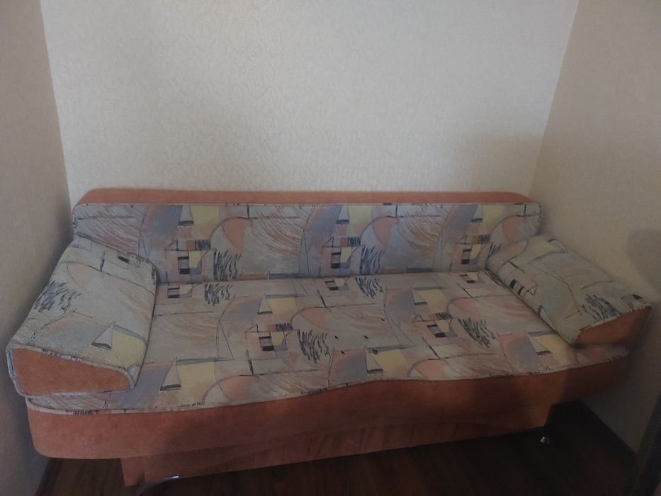 Продам двоспальний диван