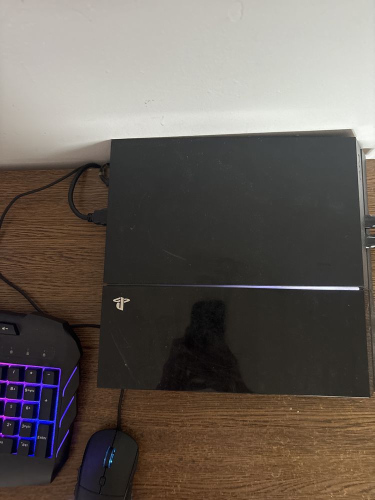 Ps4 Fat + pad (nie org) monitor Terra 60hz, klawiatura, myszka