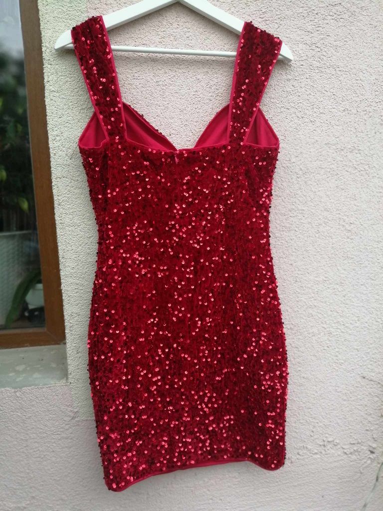 Sukienka czerwona welurowa S 36 bal wesele