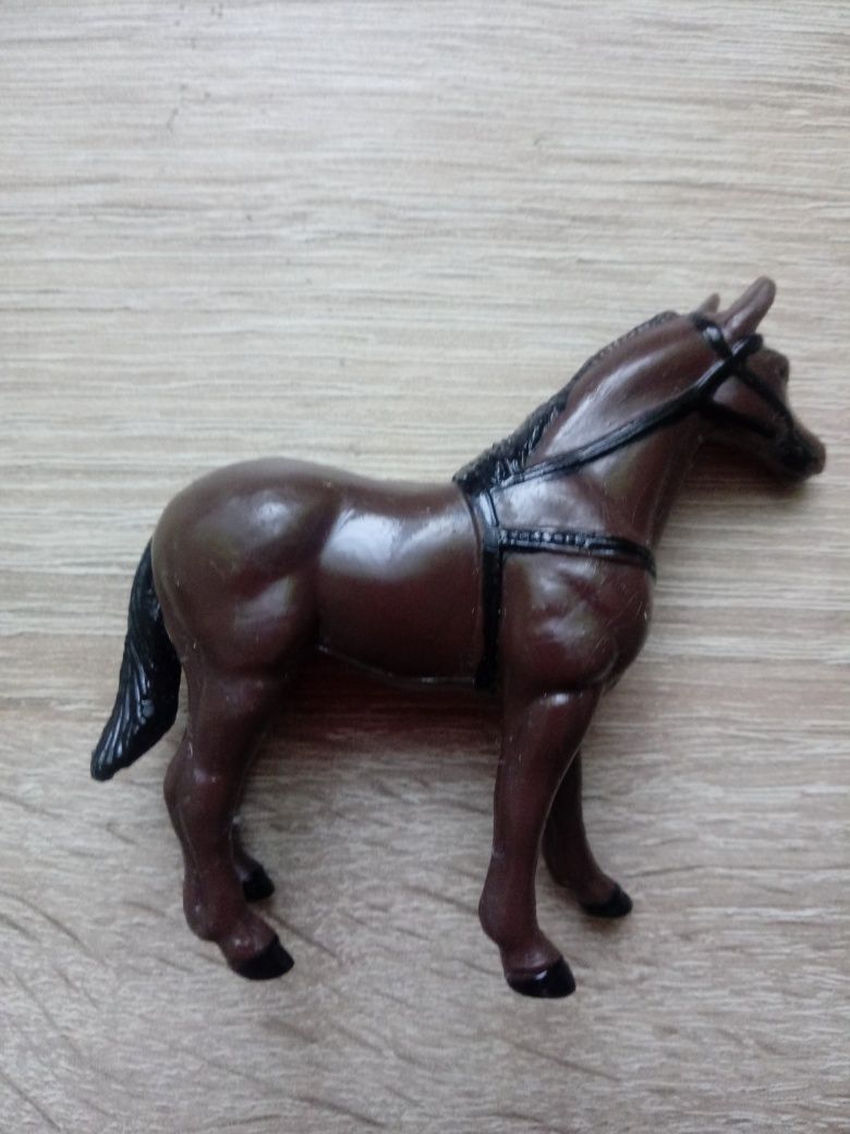 Figurka koń konik