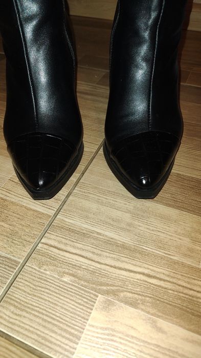 Сапожки жіночі високі