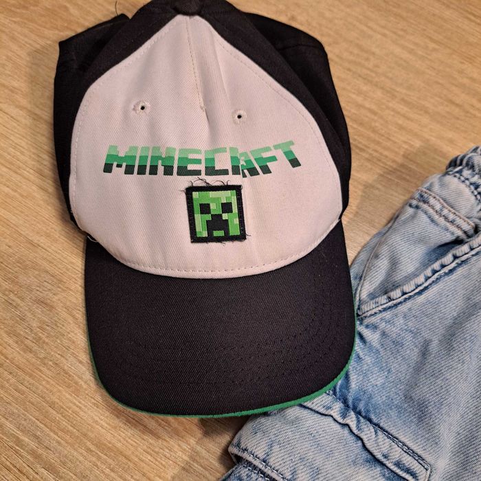 Krótkie spodenki chłopięce Zara plus czapka Minecraft gratis