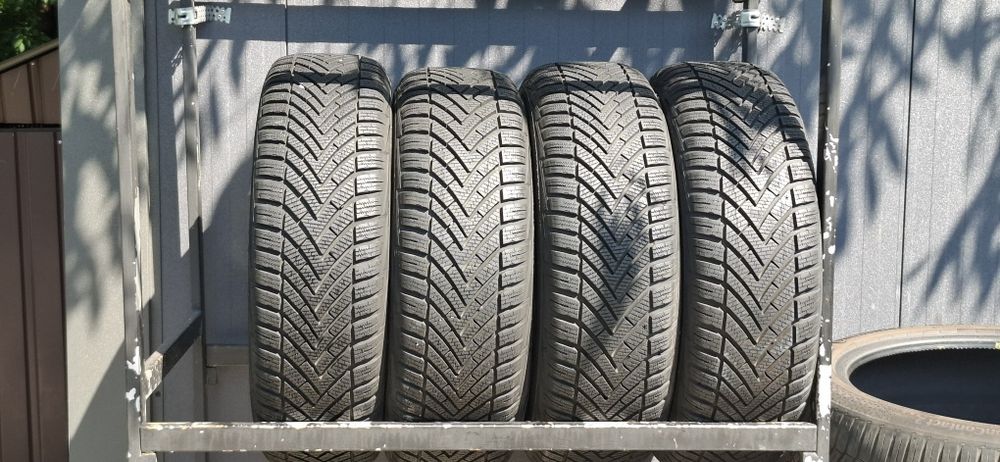 215 65 R16 vredestein