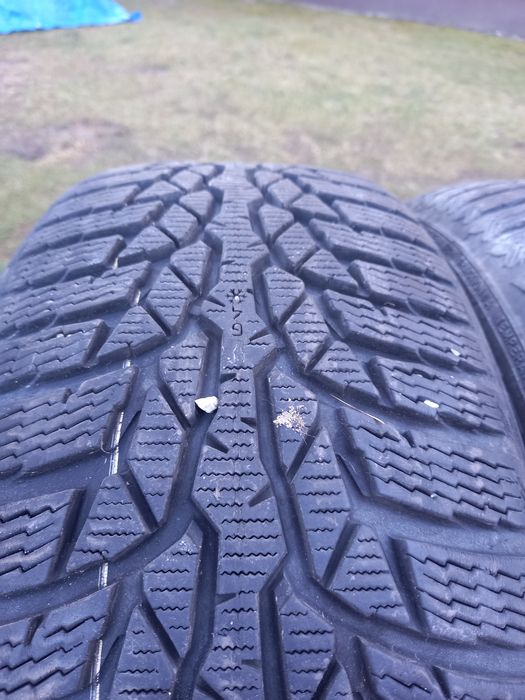 Dwie opony zimowe nokian 205/55/16 Super stan