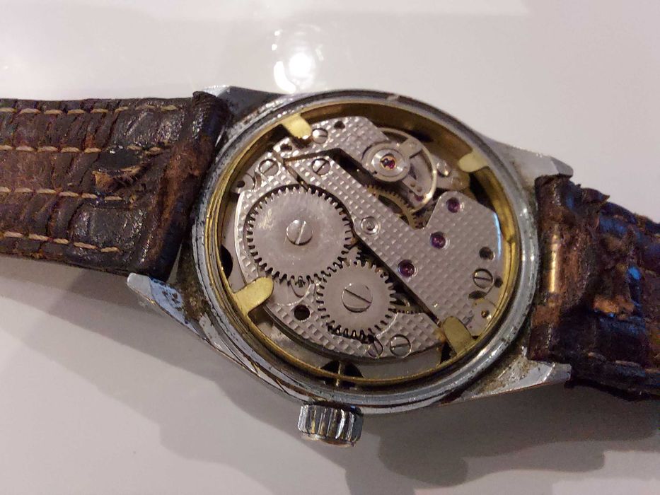 szwajcarski zegarek VECTRON