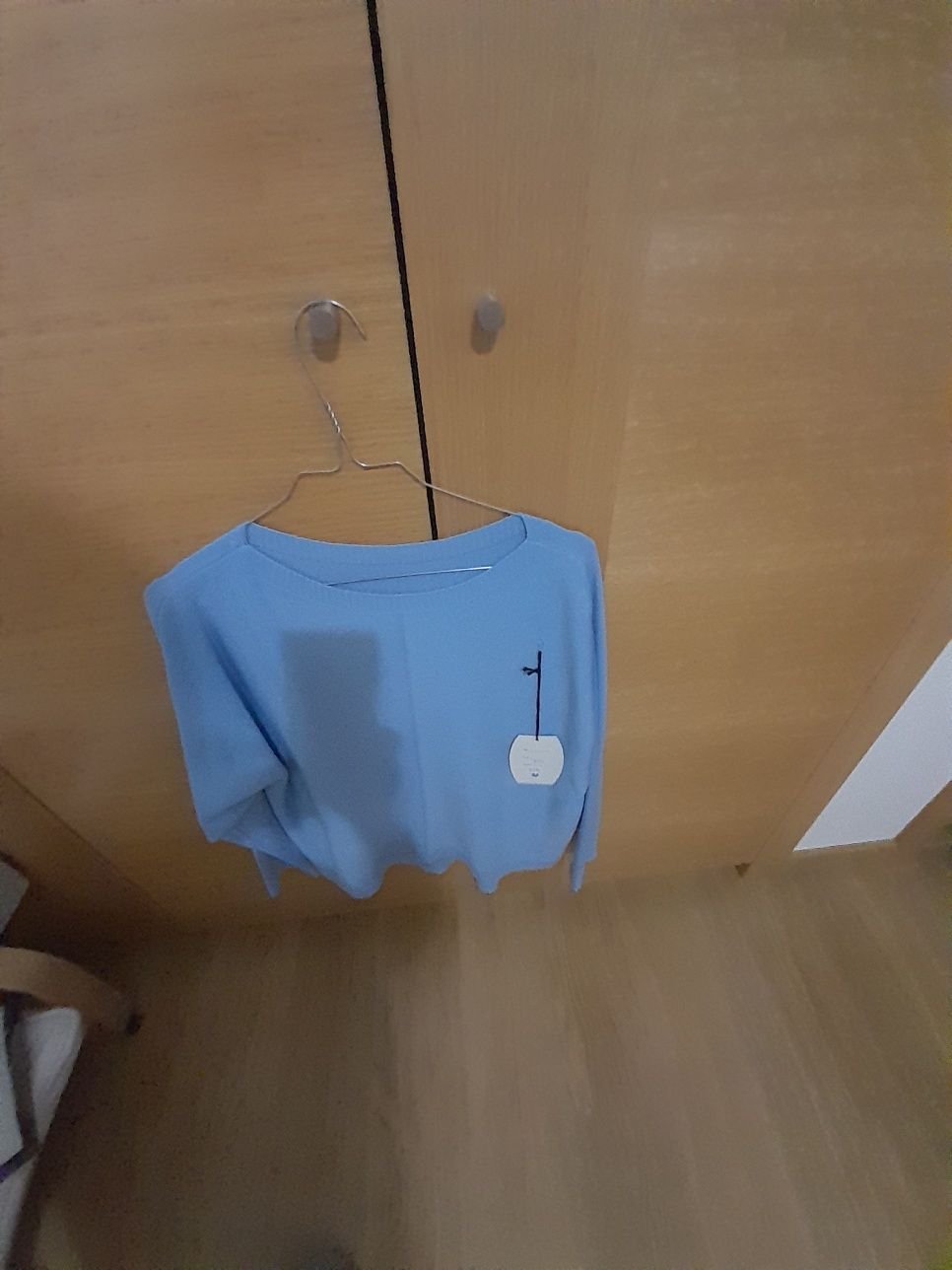 Vendo camisola malha fina na cor azul bebé