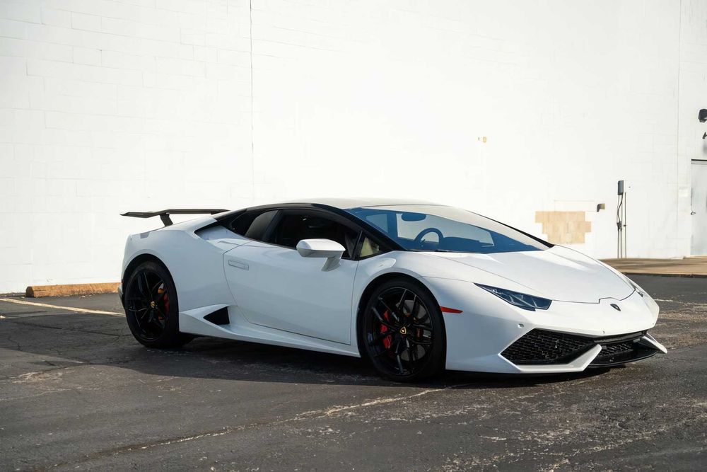 Lamborghini Huracan      2015