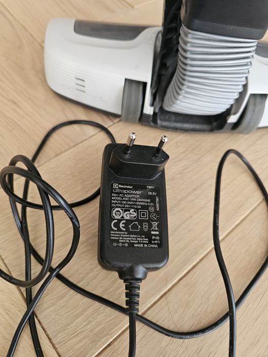 Electrolux Бездротовий акумуляторний пилосос EUP82MG