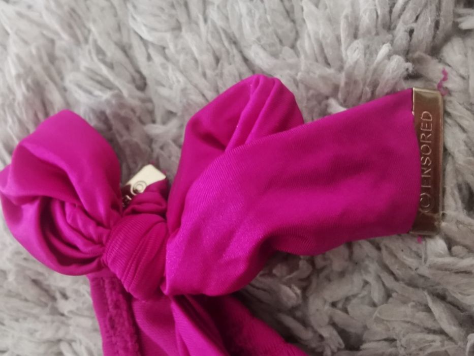 Ciekawy i wygodny, jednolity dół damskiego bikini marki Censored