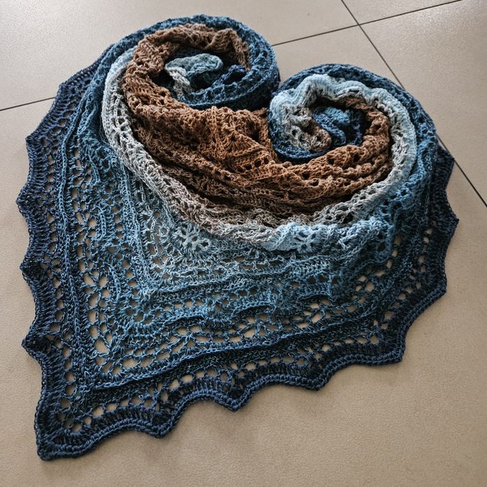 Chusta robiona na szydełku rękodzieło Handmade idealna na prezent