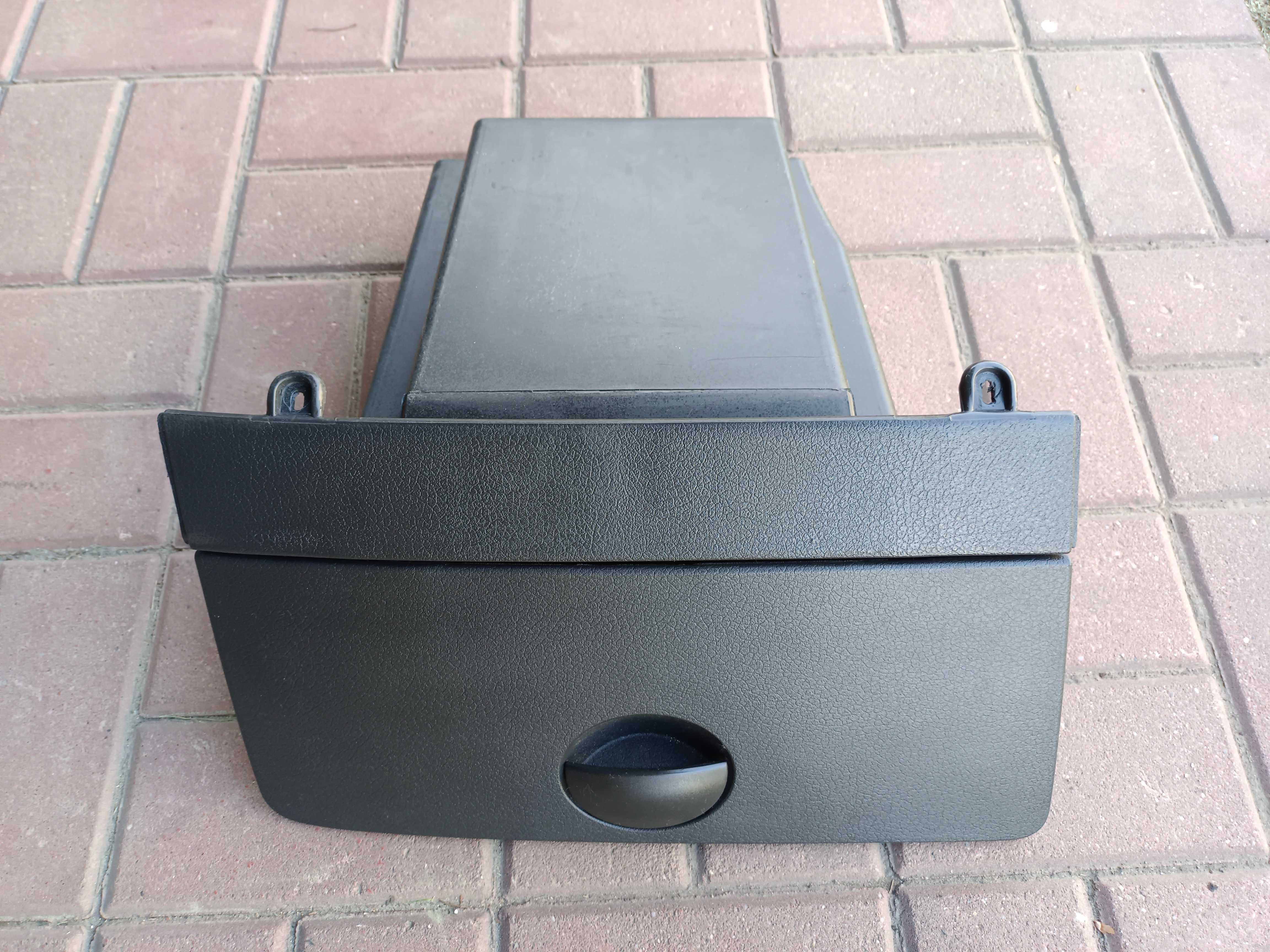 SCHOWEK W DESKĘ do Fiat Panda II pasuje od 03 do 12 r.