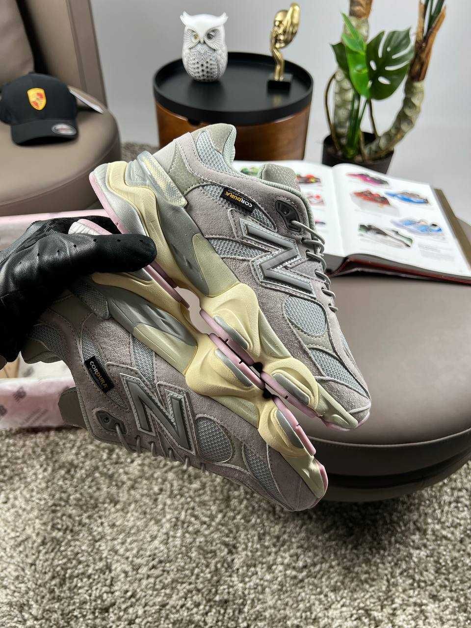Жіночі кросівки нью беланс New Balance 9060 Light Grey Pink  [36-41]