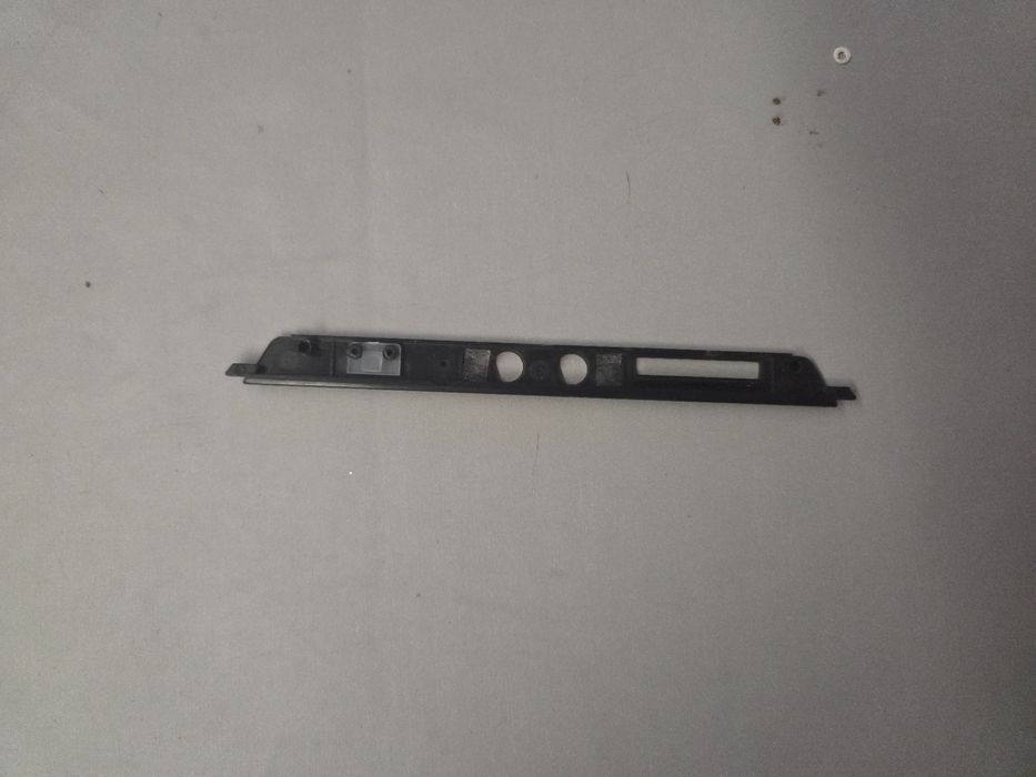 Sprzedam zaslepka Panel listwa przednia do laptopa DELL INSPIRON 1545