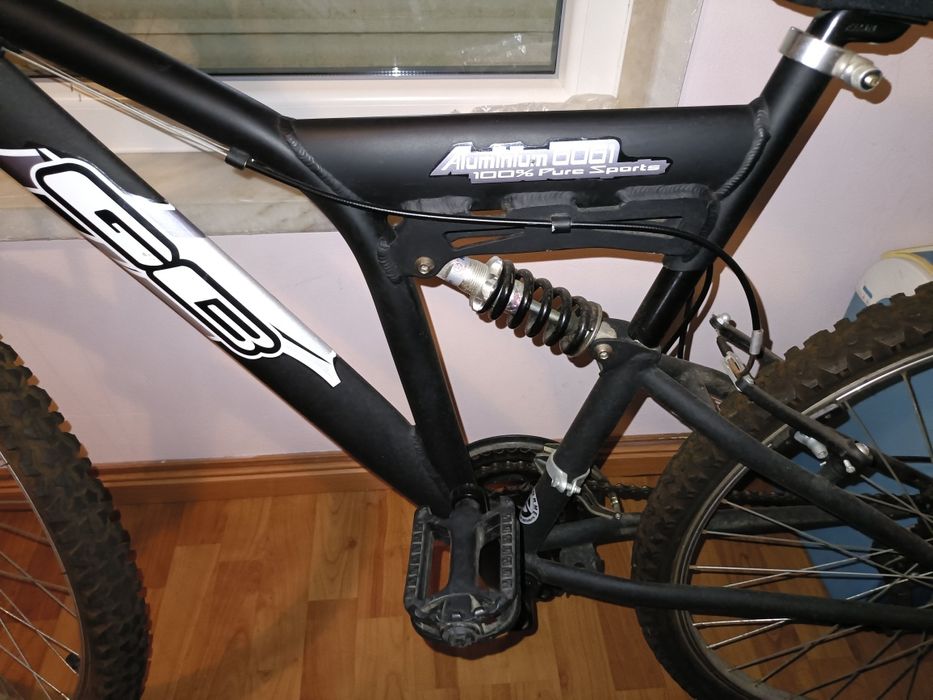 Bicicleta como nova, usada poucas vezes