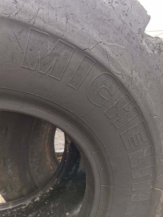 Para opon 20.5R25 X LD D2 Michelin #