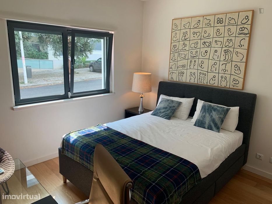 608894 - Quarto com cama de casal, com casa de...